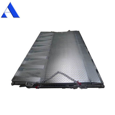 テーブルサイズ 2000x2200mm フォークリフト用の電化鋼と不鋼鋼の移動式ロードドック・ランプ