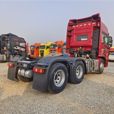 4x2 トラクターヘッド トラック エンジン 排気標準 ディーゼル燃料 6x4 トラクター トレーラー 10 タイヤ 販売